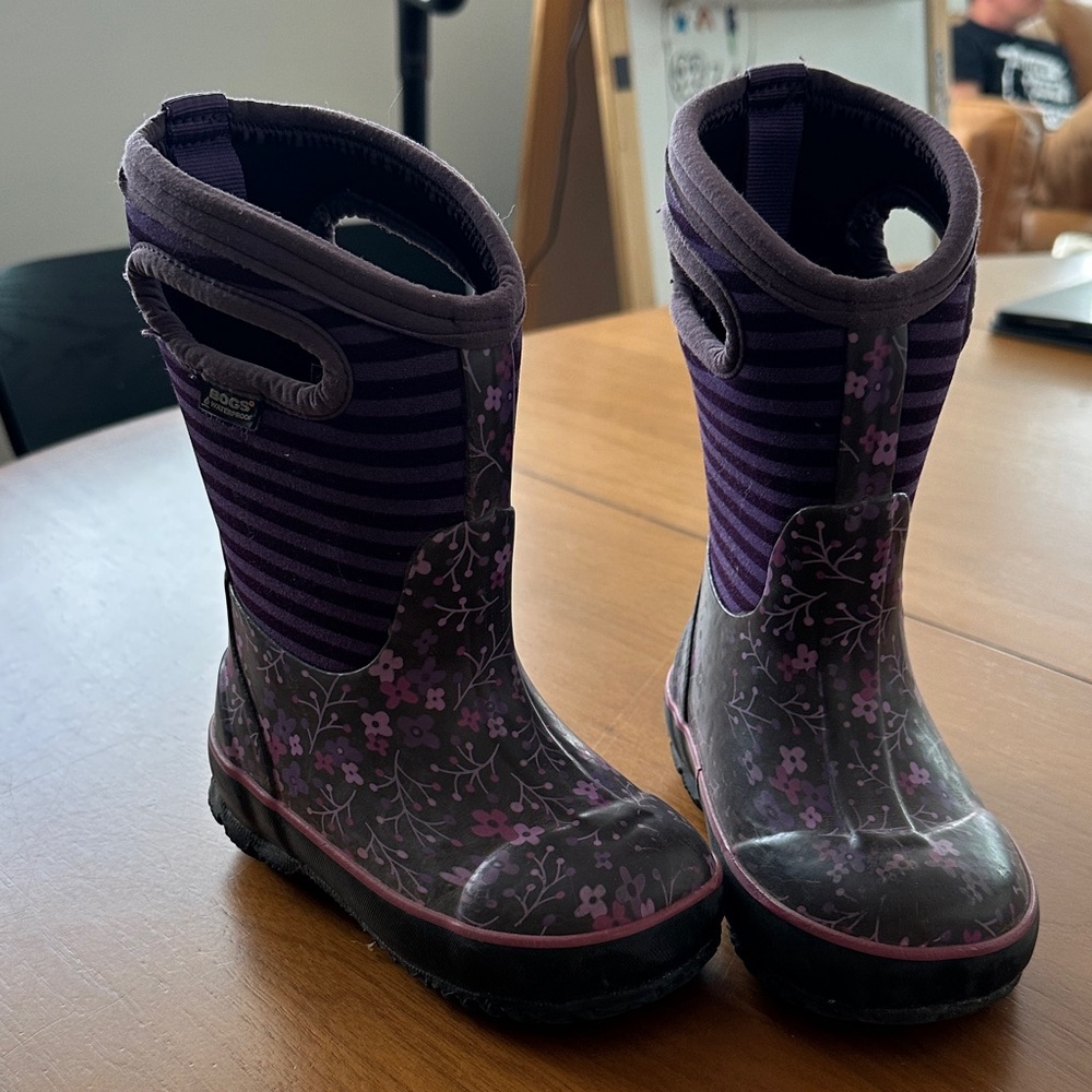 Bogs Kids' Purple and Pink Floral Boots